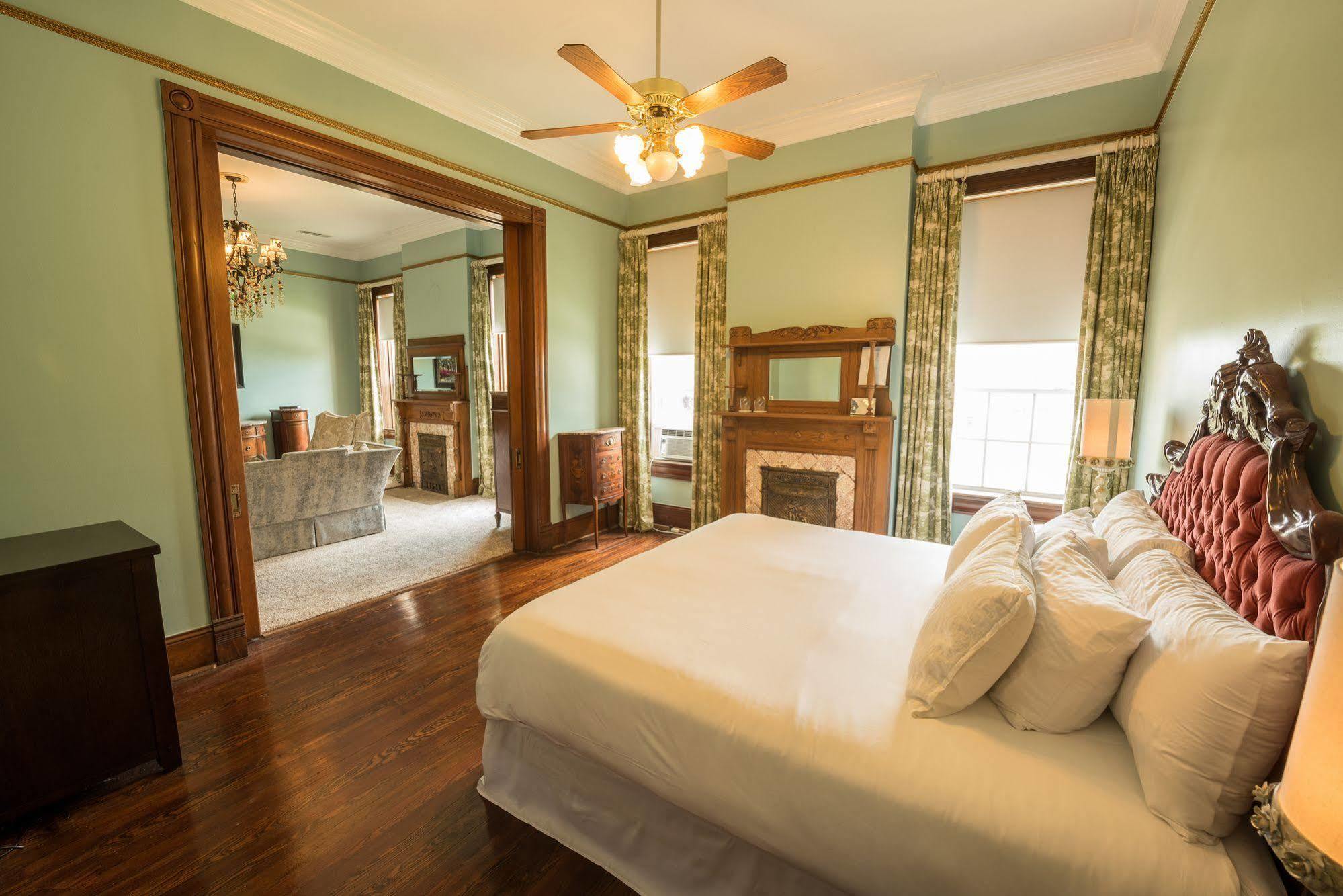 Mosheim Mansion Bed & Breakfast Seguin Dış mekan fotoğraf